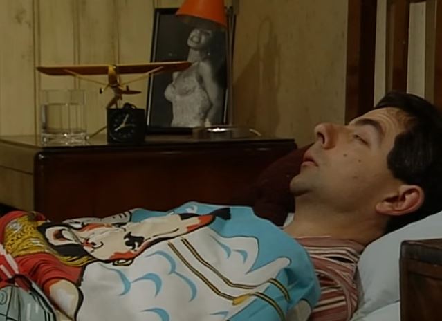 Funny , Gag in Alarm clock and getting Up con il Fantastico Mr. Bean