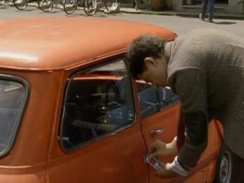 Video  DvdiV –  Funny ,  Gag  in  ” Reliant Robin Crash ”  con il  Fantastico  Mr. Bean