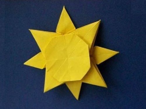 Video  DvdiV –  Funny ,  Arte  dell’  Origami  per  Creare un  Simpatico  Sole
